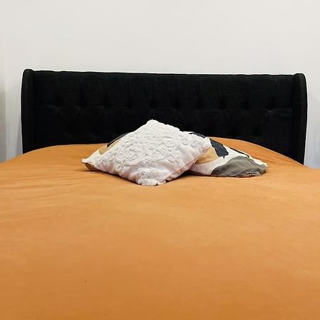 5 Min Airport Aeroport - Shuttle Navette - Parking Apartment Bonlier Exterior photo