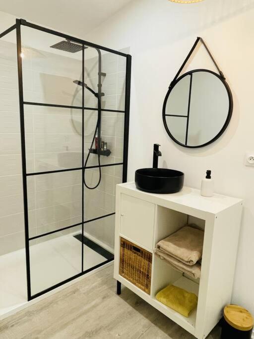 5 Min Airport Aeroport - Shuttle Navette - Parking Apartment Bonlier Exterior photo