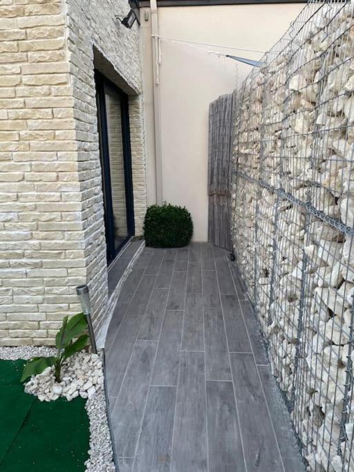 5 Min Airport Aeroport - Shuttle Navette - Parking Apartment Bonlier Exterior photo