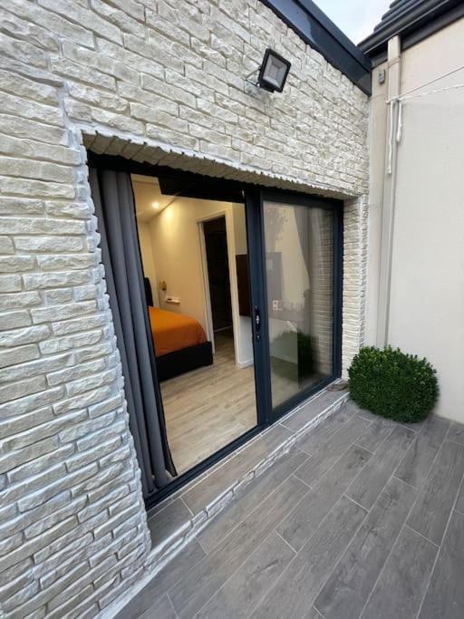5 Min Airport Aeroport - Shuttle Navette - Parking Apartment Bonlier Exterior photo