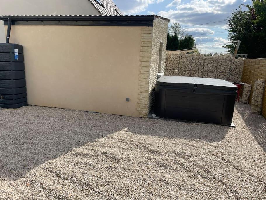 5 Min Airport Aeroport - Shuttle Navette - Parking Apartment Bonlier Exterior photo